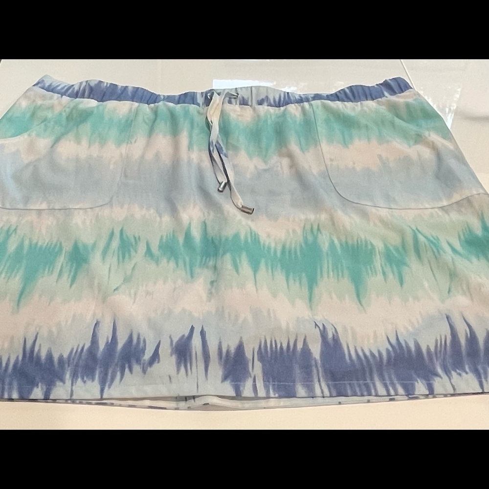 Chico’s Muti Color Green Blue Skort